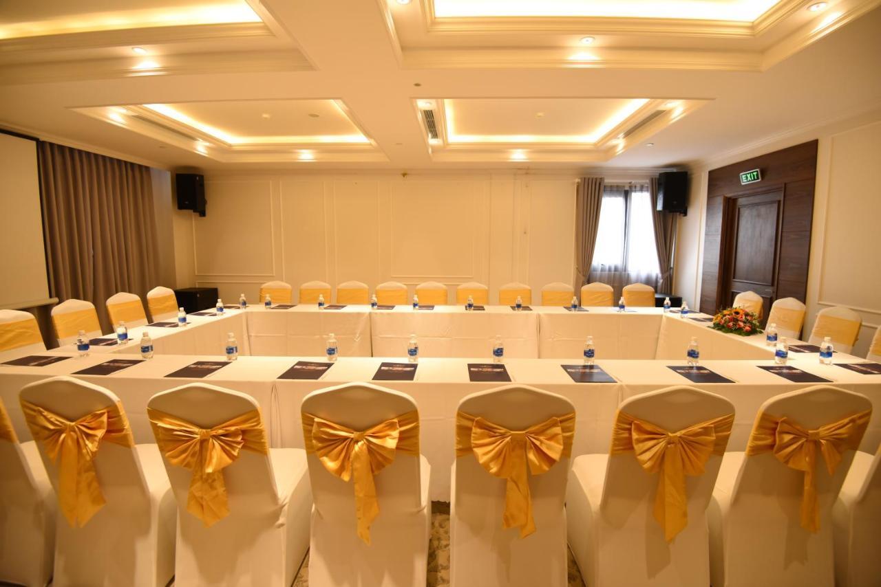 Phu Cuong Hotel Cà Mau Екстериор снимка